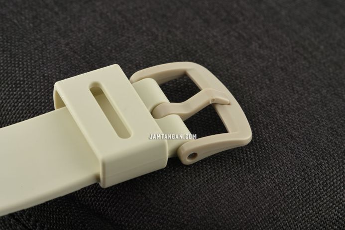 Casio G-Shock GMA-S2100GA-7ADR CasiOak Green Accent Series Digital Analog Dial White Resin Band
