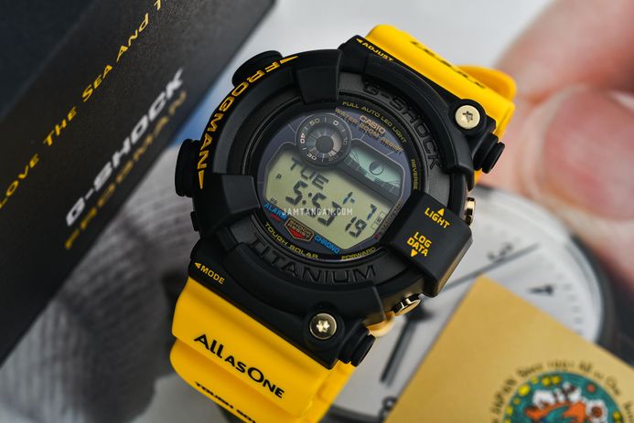 Casio G-Shock Frogman X I.C.E.R.C GW-8200K-9 GW-8200K-9JR