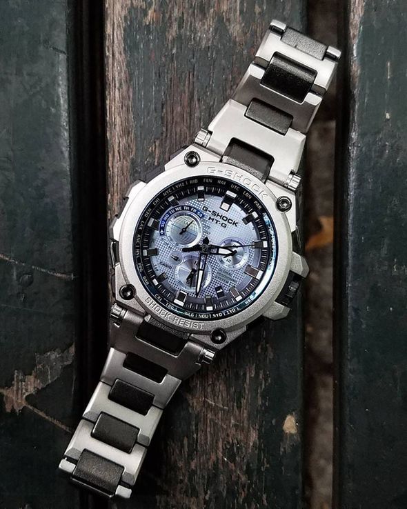 Casio G-Shock MTG-G1000RS-2A MTG-G1000RS-2AJF Sapphire Crystal