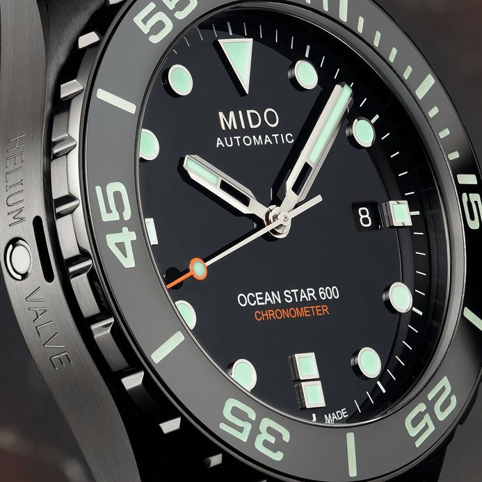 MIDO Ocean Star M026.608.33.051.00 COSC 600 Chronometer Black Dial St. Steel Strap + Extra Strap