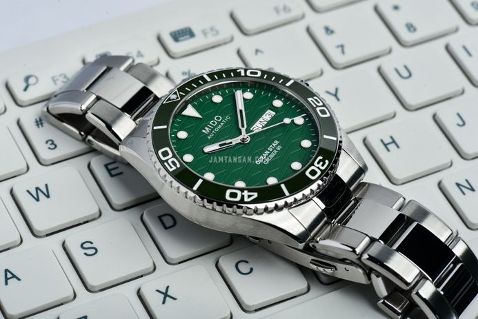 MIDO Ocean Star 200C M042.430.11.091.00 Men Automatic Green Dial Stainless Steel Strap