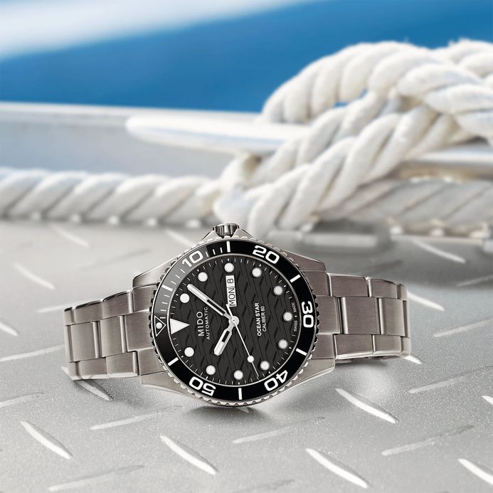 MIDO Ocean Star M042.430.44.051.00 200C Titanium Case Black Dial Titanium Strap