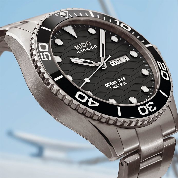 MIDO Ocean Star M042.430.44.051.00 200C Titanium Case Black Dial Titanium Strap