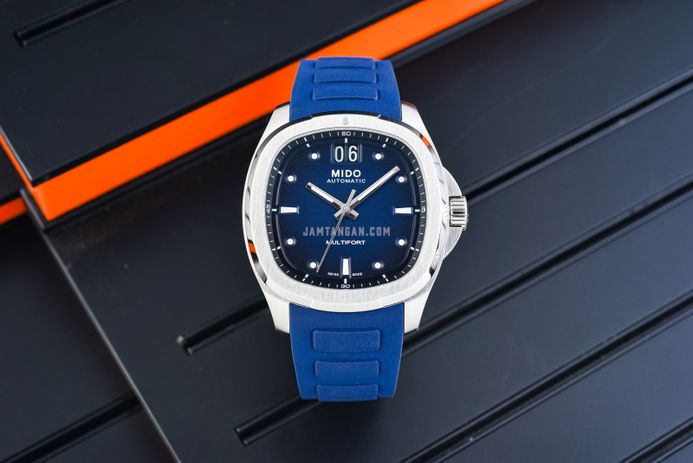 MIDO Multifort TV Big Date M049.526.17.041.00 Blue Gradient Dial Blue Rubber Strap