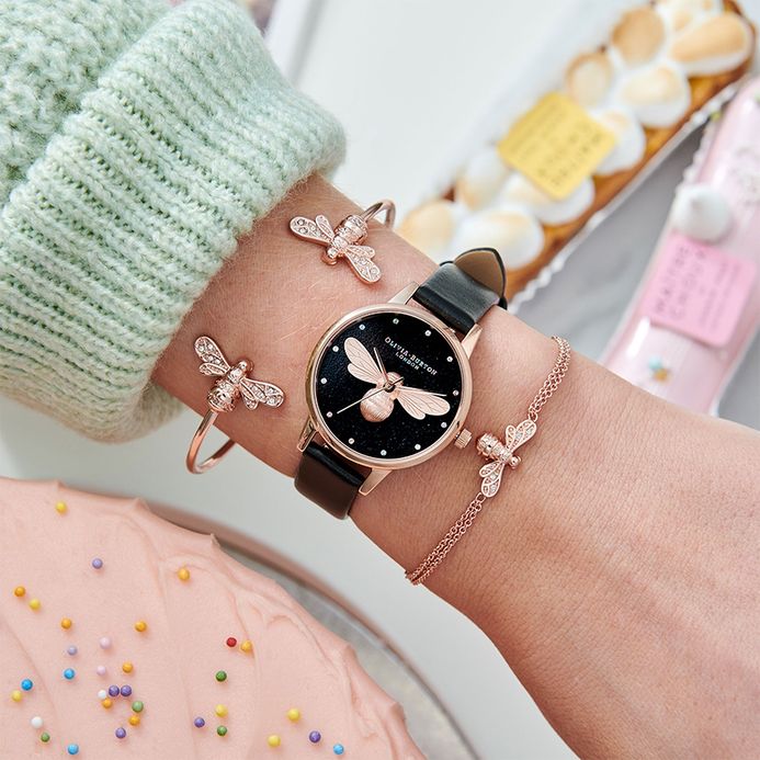 値下げ！☆Olivia Burton Case Cuffs OB16CB13（HERMESツイリードール） 