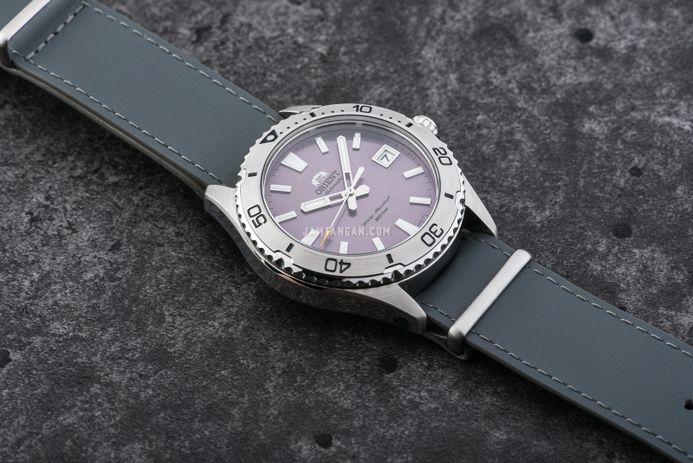 Orient Mako 40 RA-AC0Q07V Men Lilac Dial Grey Leather Strap