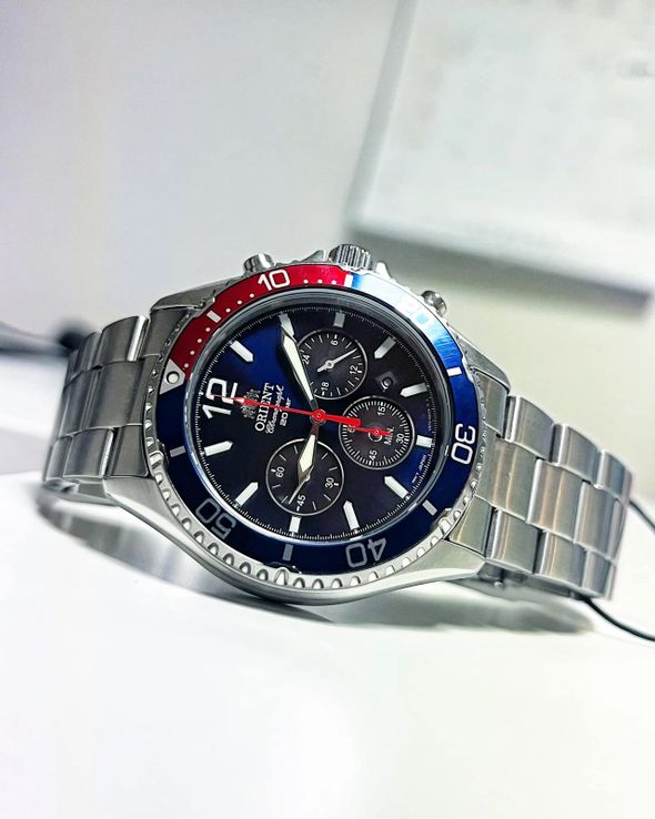 Orient Sports RA-TX0201L Mako Solar Pepsi Diver Chronograph Navy Blue Dial Metal Strap