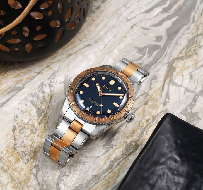Oris Divers 01-733-7707-4355-07-8-20-17 Sixty-Five Blue Dial Dual Tone Stainless Steel Strap