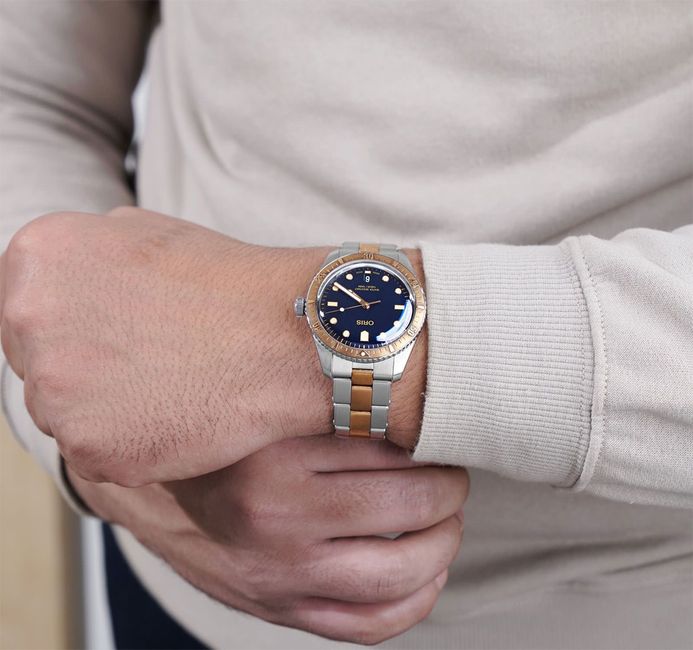 Oris Divers 01-733-7707-4355-07-8-20-17 Sixty-Five Blue Dial Dual Tone Stainless Steel Strap