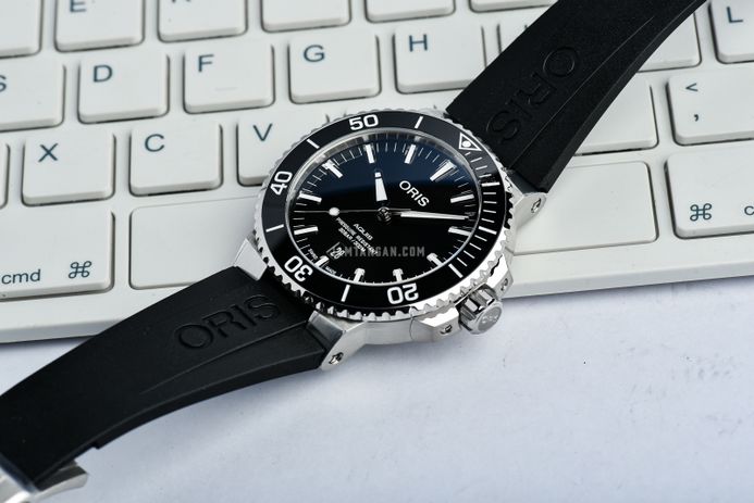 Oris Aquis 01-733-7730-4134-07-4-24-64EB Black Dial Black Rubber Strap
