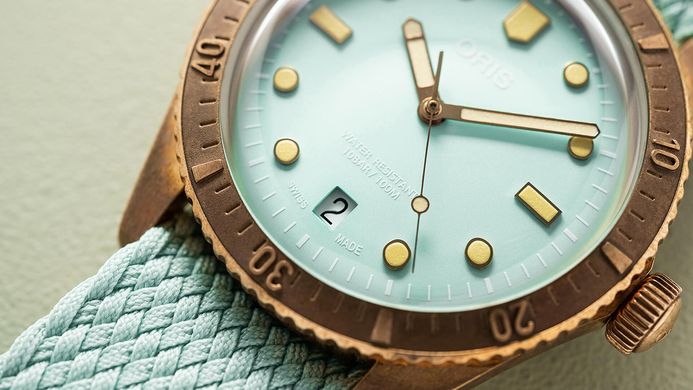 Oris Divers Sixty-Five 01-733-7771-3157-07-3-19-03BRS Cotton Candy Green Dial Green Nylon Strap