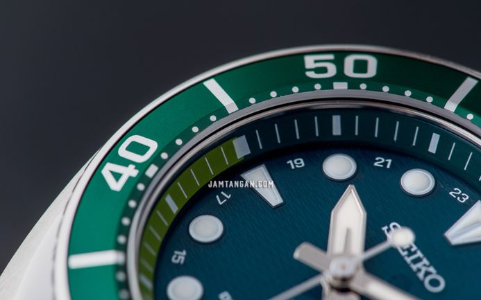 Seiko Prospex SFK003J1 Sumo Hulk GMT Solar Green Dial Stainless Steel Strap