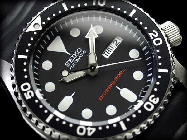 Seiko SKX007 SKX007K1 Automatic Divers 200M Black Dial