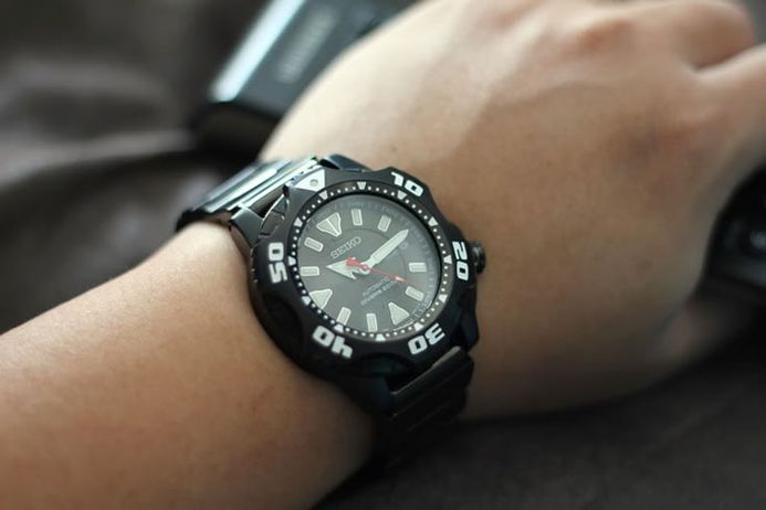 Seiko Automatic SKZ285K1 Samurai Shurikane Diver 200M Black Dial Black Stainless Steel Strap