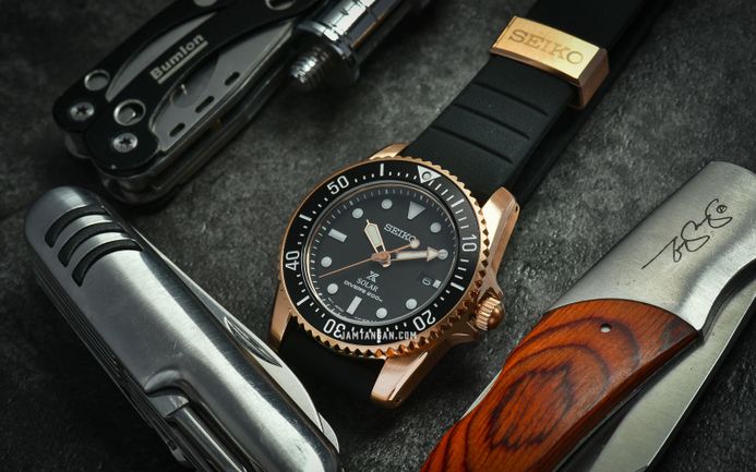Seiko Prospex SNE586 SNE586P1 Solar Divers 200M Black Dial Black