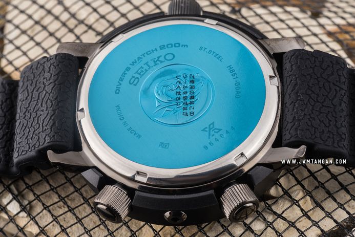 Seiko Prospex SNJ028P1 Diver Solar Arnie Digital Analog Dial Black Rubber Strap