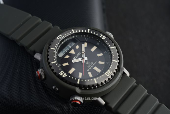 Seiko Prospex SNJ031P1 Arnie Street Series Solar Divers 200M Digital Analog Olive Green Rubber Strap