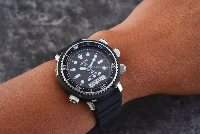 Seiko Prospex SNJ035P1 PADI Arnie Solar Divers 200M Digital Analog Dial Black Silicone Strap