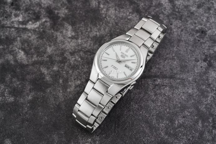 Seiko snk601k1 top