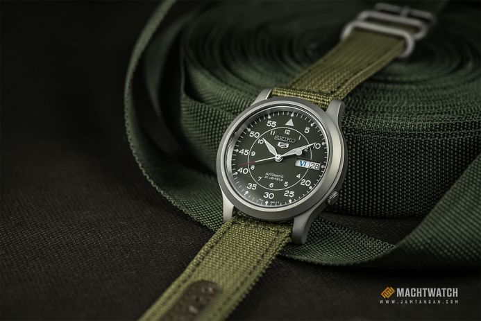Seiko 5 snk805k2 automatic 21 jewels green military nylon strap top