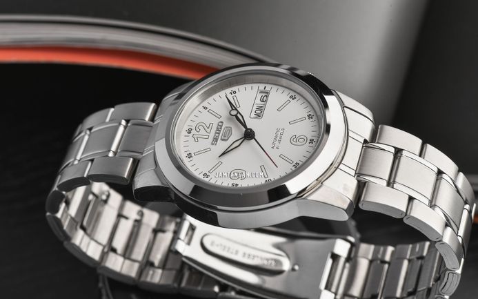 Seiko Sports SNKE57 SNKE57K1 Automatic White Dial Stainless