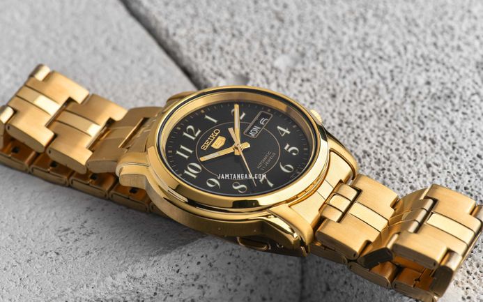 Seiko Sports SNKL96K1 Automatic Black Dial Gold Stainless Steel Strap