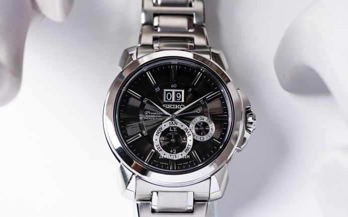 Seiko Premier SNP165P1 Big Date Perpetual Black Dial Stainless Steel Strap