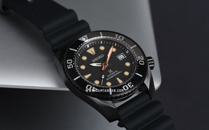 Seiko Prospex SPB125J1 Automatic Black Series Divers 200M Water Resistance Limited Edition