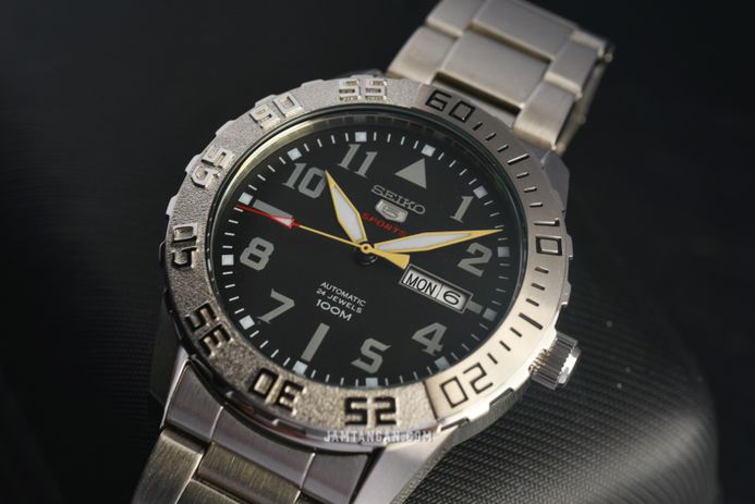 Seiko srp753k1 sale