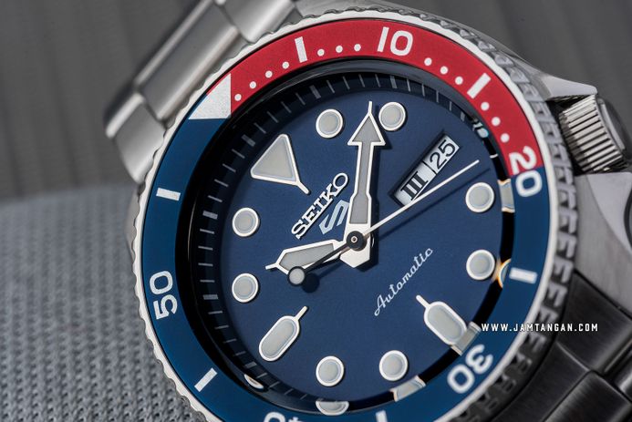 Seiko 5 Sports SRPD53K1 SKX Sports Style Pepsi Automatic Blue Dial Stainless Steel Strap