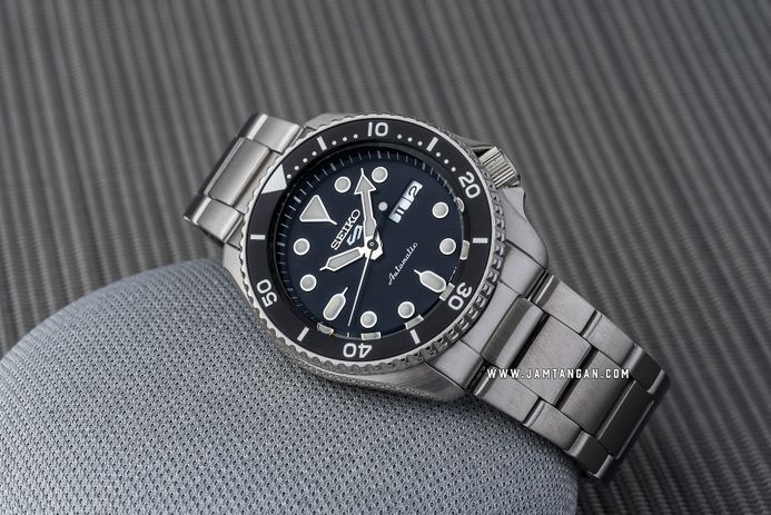 Seiko 5 Sports SRPD55K1 SKX Sports Style Automatic Black Dial Stainless Steel Strap