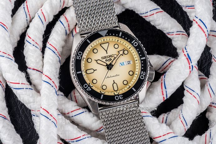 Seiko 5 Sports SRPD67K1 5KX SKX Sports Style Automatic Beige Dial Mesh Strap