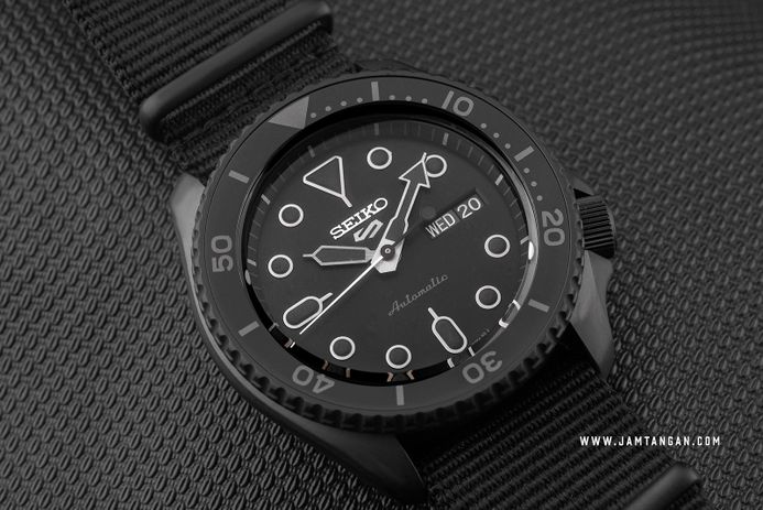 Seiko 5 Sports SRPD79K1 5KX SKX Sports Style Automatic Black Dial Black Nylon Strap