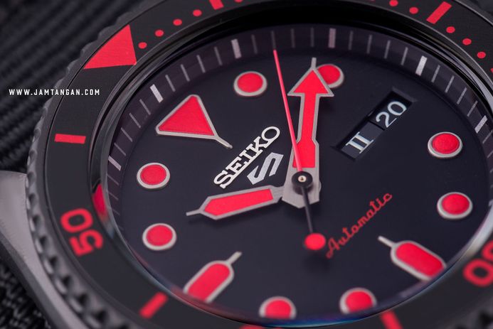 Seiko 5 Sports SRPD83K1 5KX SKX Sports Style Automatic Black Dial Black Nylon Strap