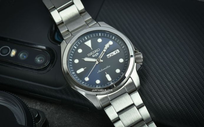 Seiko 5 Sports SRPE53K1 SKX Sports Style Automatic Blue Dial Stainless Steel Strap