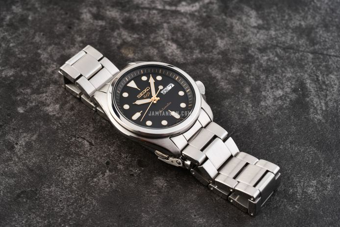 Seiko 5 Sports SRPE57K1 SKX Sports Style Automatic Black Dial Stainless Steel Strap