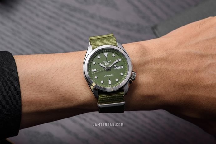 Seiko 5 Sports SRPE65K1 Automatic Green Olive Dial Green Olive Nylon Strap