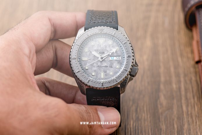 Seiko SRPE79 5 Sports Automatico - Quadrante Grigio, Cinturino In Pelle, Cassa 42,5 Mm, 100m WR - 6