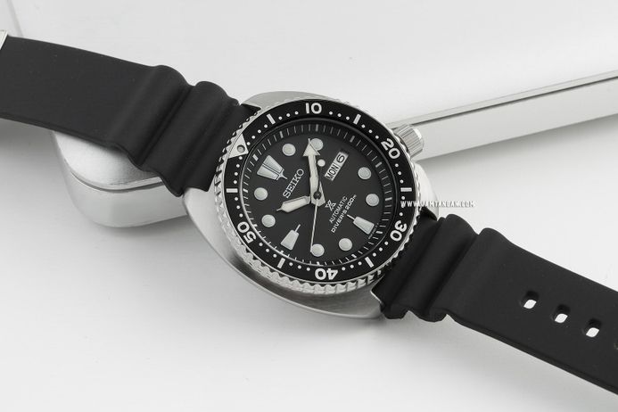 Seiko Prospex SRPE93K1 Turtle Automatic Divers 200M Black Dial Black Rubber Strap