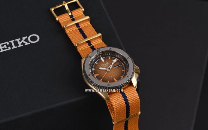 Seiko 5 Sports SRPF70K1 Naruto & Boruto Naruto Uzumaki Model Dual Tone Nylon Strap Limited Edition