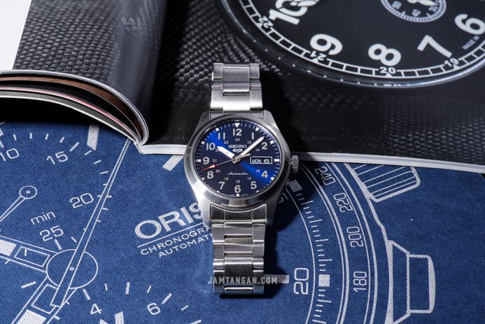 Seiko 5 Sports SRPG29K1 Field Sports Style Automatic Blue Dial Stainless Steel Strap