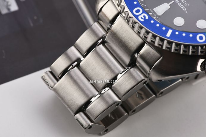 Seiko Prospex SRPJ35K1 Tropical Lagoon Special Edition Turtle Black Dial Stainless Steel Strap