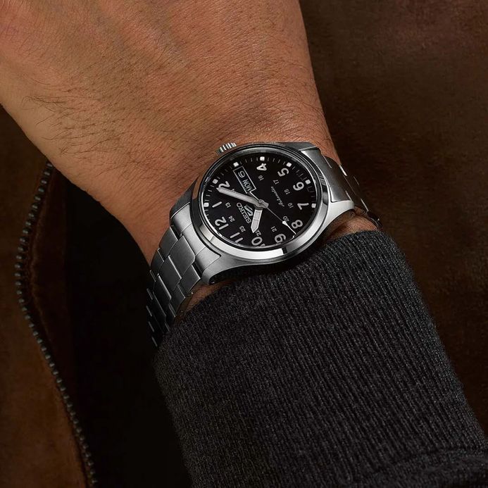 Seiko 5 Sports SRPJ81K1 Mid-Field Sports Style Automatic Men Black Dial Stainless Steel Strap