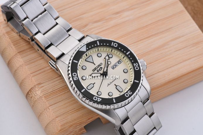 Seiko 5 Sports SRPK31K1 5KX Midi SKX Sports Style Beige Dial Stainless Steel Strap
