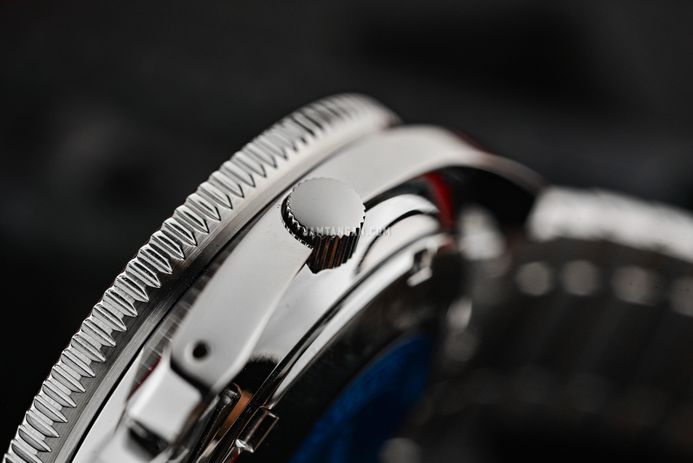 Seiko 5 Sports SRPL03K1 Heritage Design Re-creation Grey Dial + Extra Strap Limited Edition