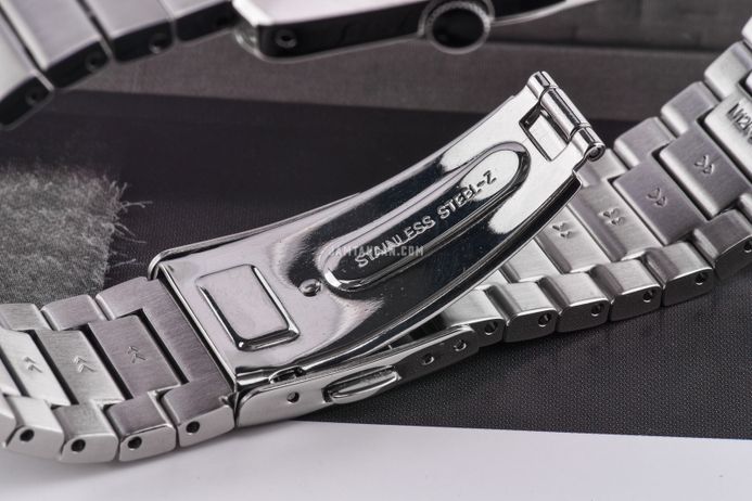 Seiko 5 Sports SRPL05K1 Heritage Design Re-creation Black Dial + Extra Strap Limited Edition