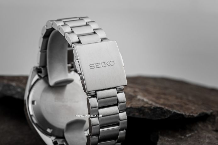 Seiko Prospex SSC819P1 Speedtimer Solar Chronograph Black Dial Stainless Steel Strap