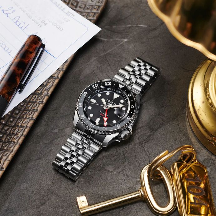 Seiko 5 Sports SSK001K1 SKX Sports Style GMT Black Grape Automatic Black Dial Stainless Steel Strap