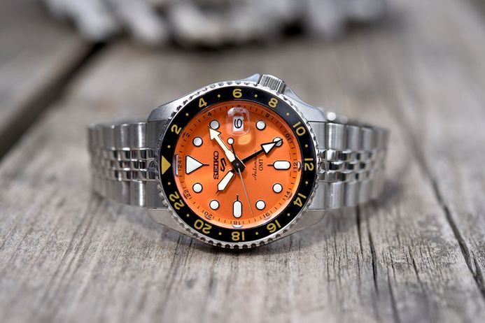 Seiko 5 Sports SSK005K1 SKX Sports Style GMT Mikan Orange Automatic Orange Dial St. Steel Strap