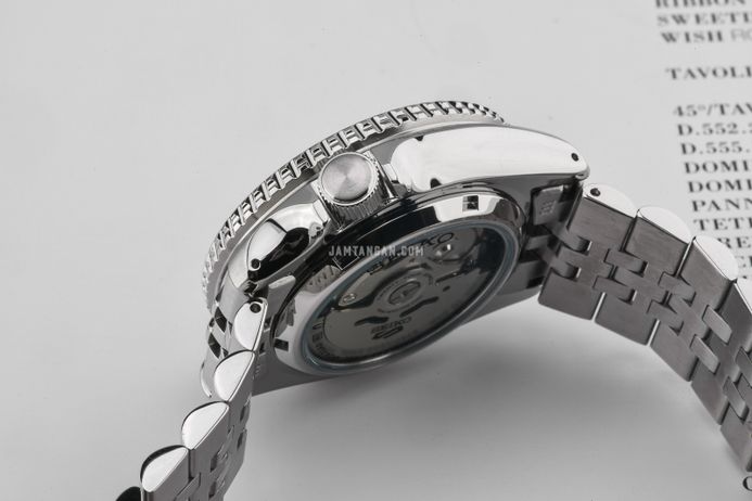 Seiko 5 Sports SSK033K1 SKX Series Automatic GMT Silver Dial Stainless Steel Strap